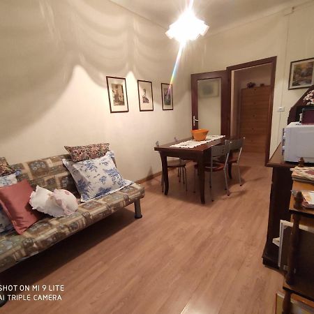 Ex Ostu Impero: Vino, Tartufo Ed Ospitalita Apartment La Morra Bagian luar foto