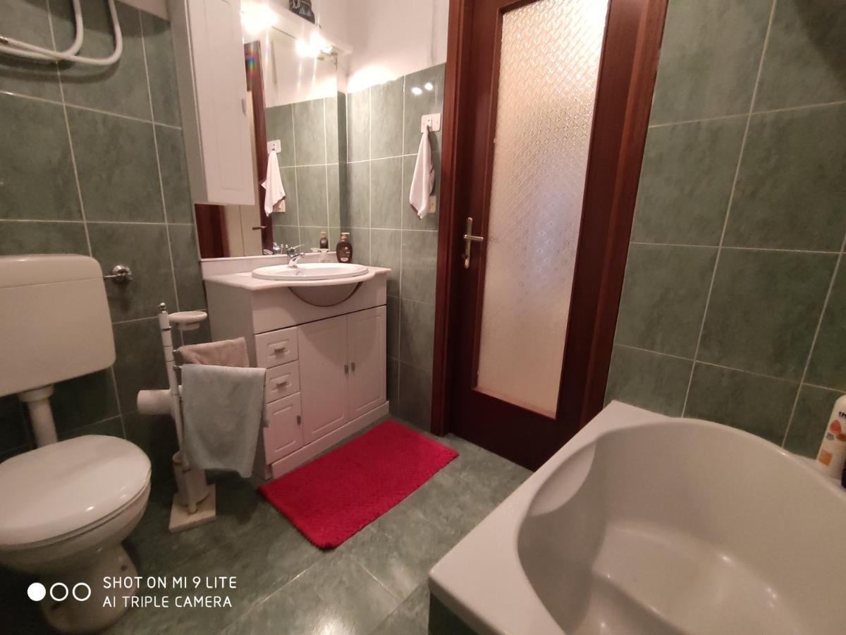 Ex Ostu Impero: Vino, Tartufo Ed Ospitalita Apartment La Morra Bagian luar foto