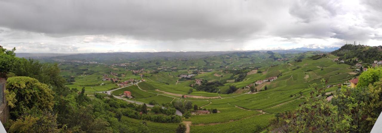 Ex Ostu Impero: Vino, Tartufo Ed Ospitalita Apartment La Morra Bagian luar foto