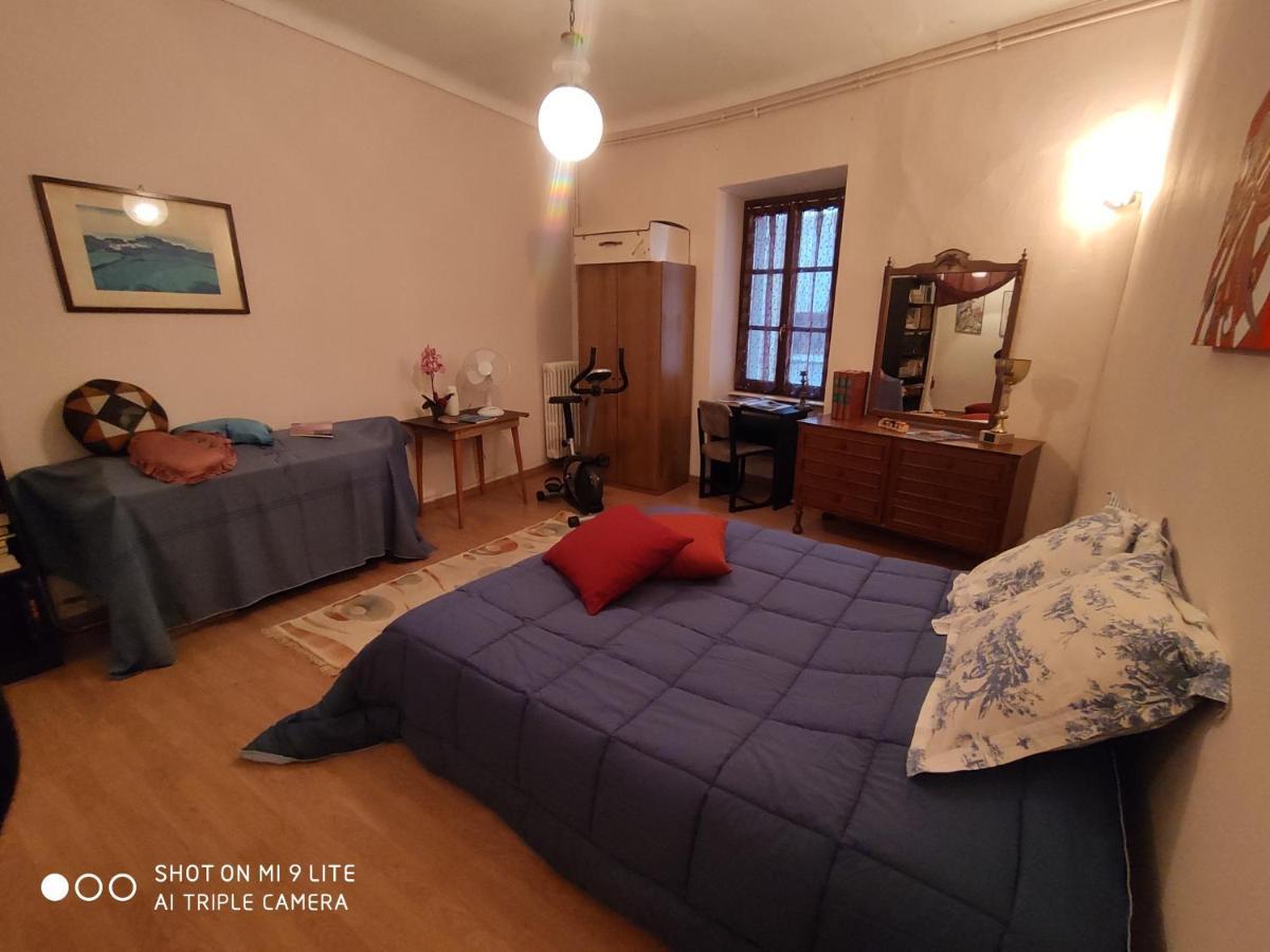 Ex Ostu Impero: Vino, Tartufo Ed Ospitalita Apartment La Morra Bagian luar foto