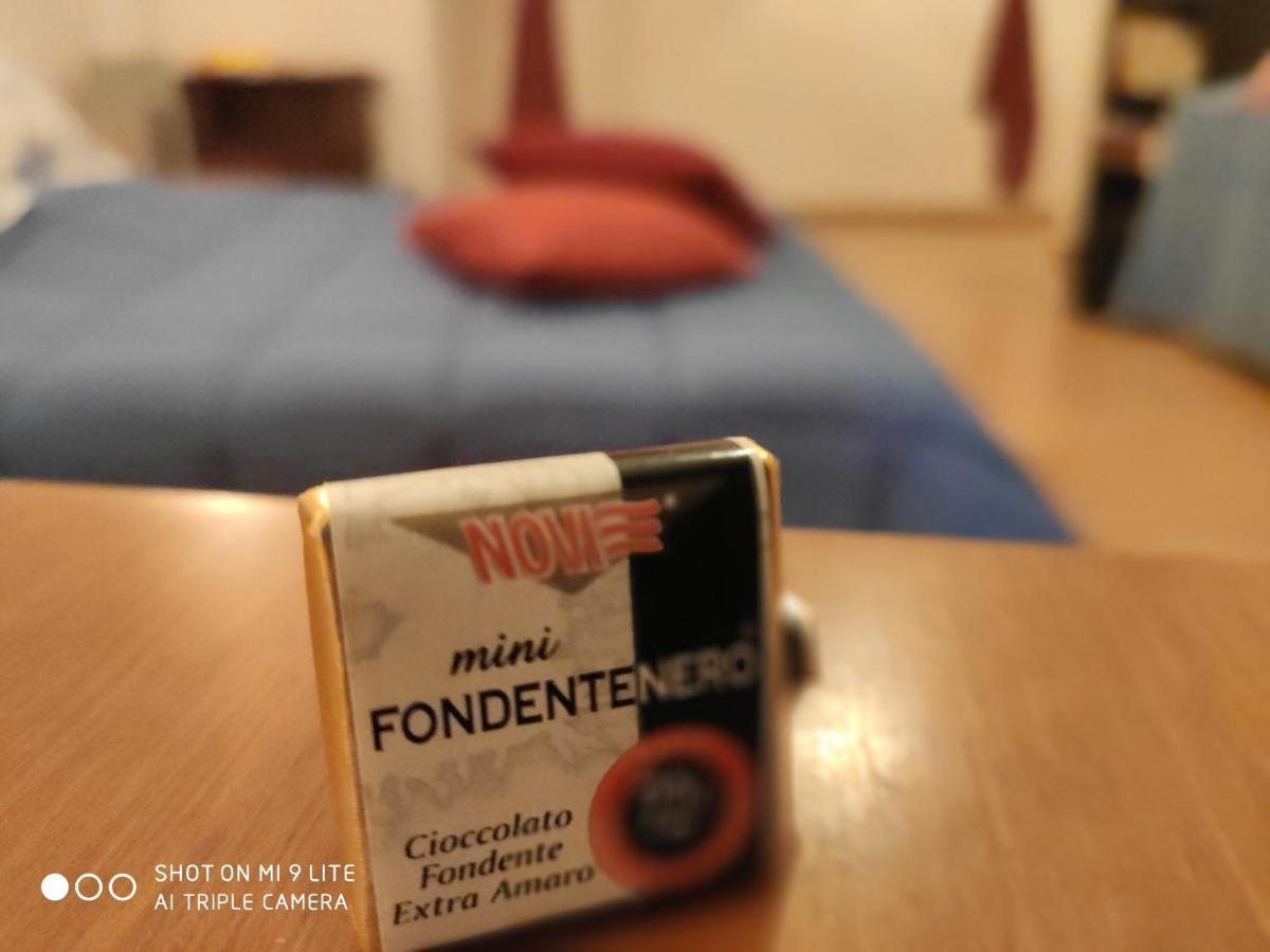 Ex Ostu Impero: Vino, Tartufo Ed Ospitalita Apartment La Morra Bagian luar foto