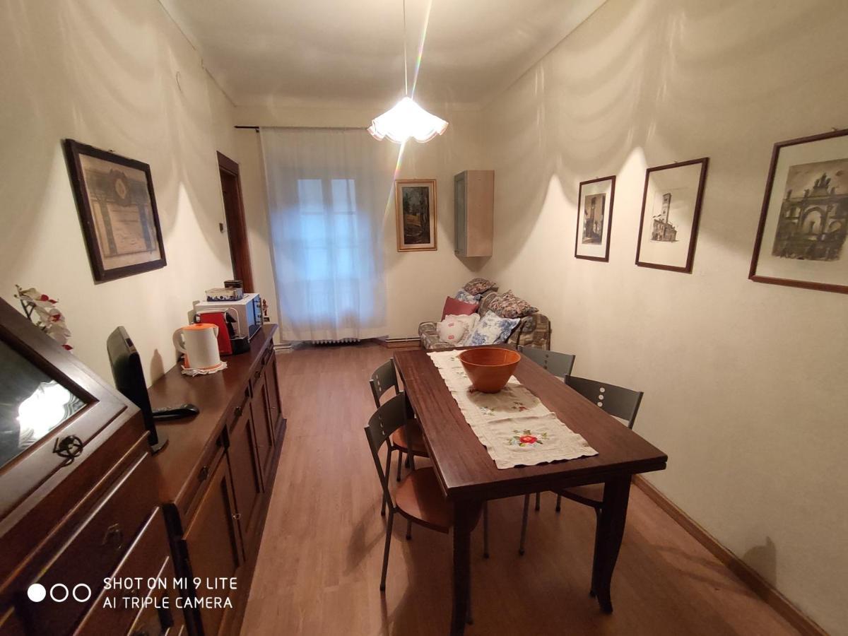 Ex Ostu Impero: Vino, Tartufo Ed Ospitalita Apartment La Morra Bagian luar foto