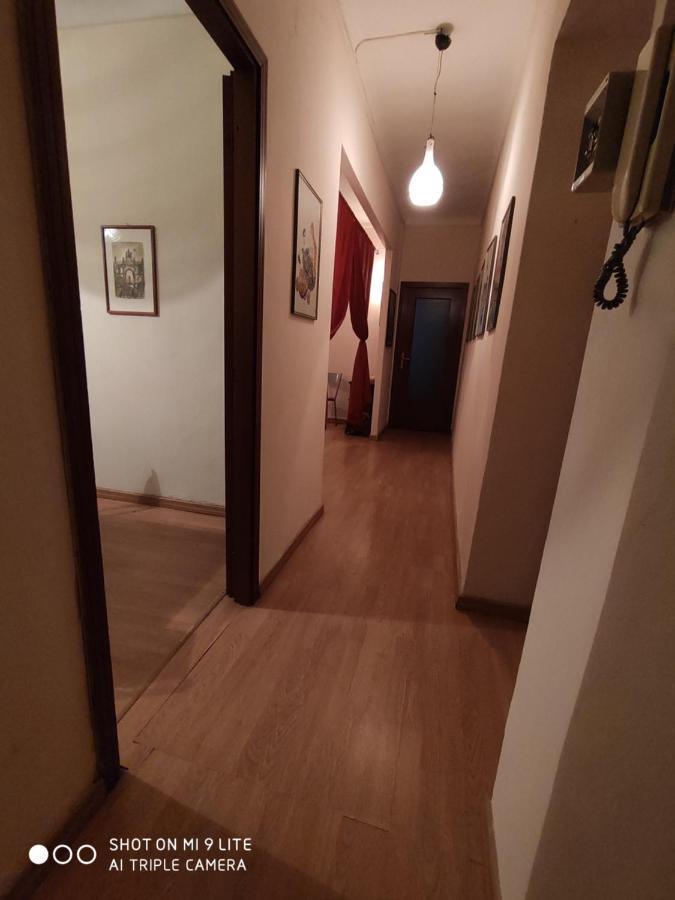 Ex Ostu Impero: Vino, Tartufo Ed Ospitalita Apartment La Morra Bagian luar foto